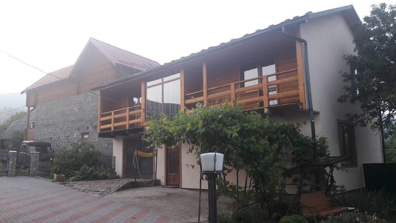 U Romana Yaremche Exterior foto